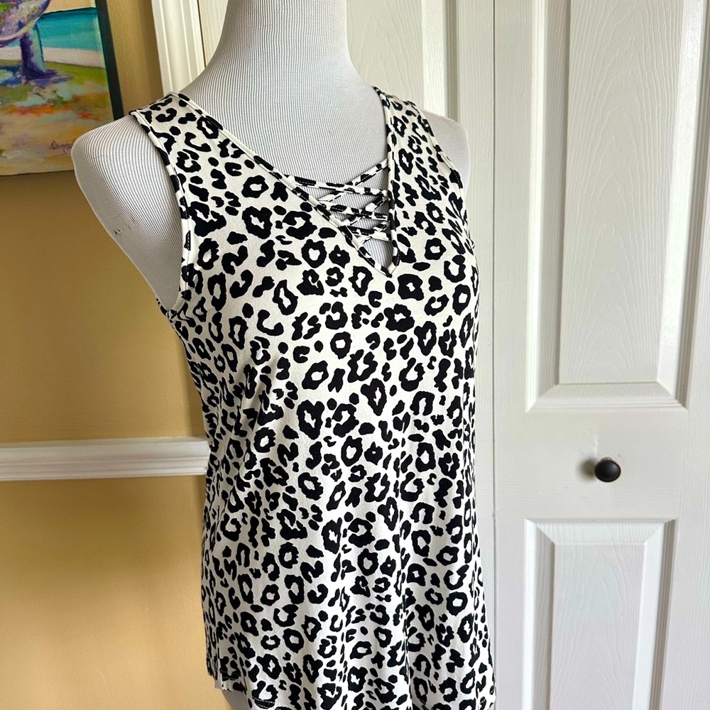 Feiersi Tank leopard vneck